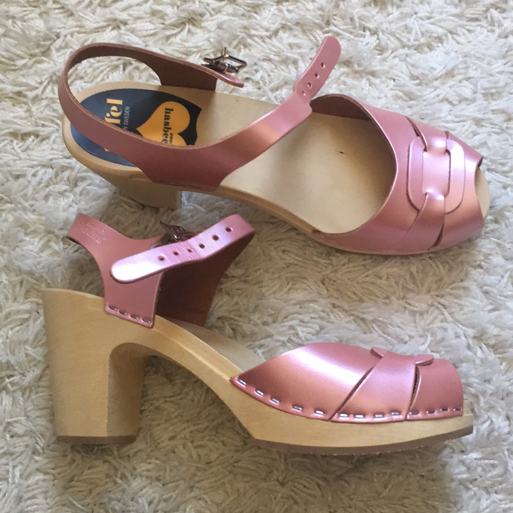 NWOB Metallic Pink Swedish Hasbeens